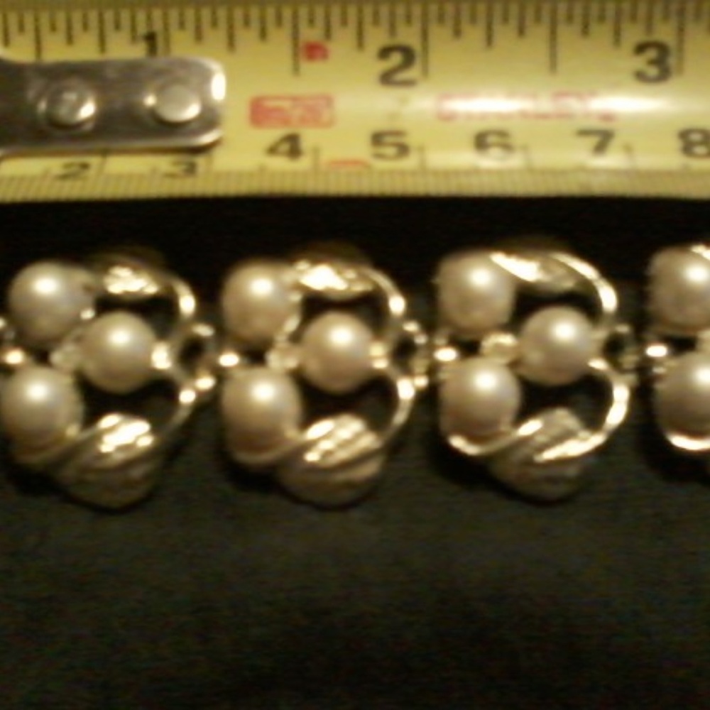 Vintage Karu gold tone bracelet